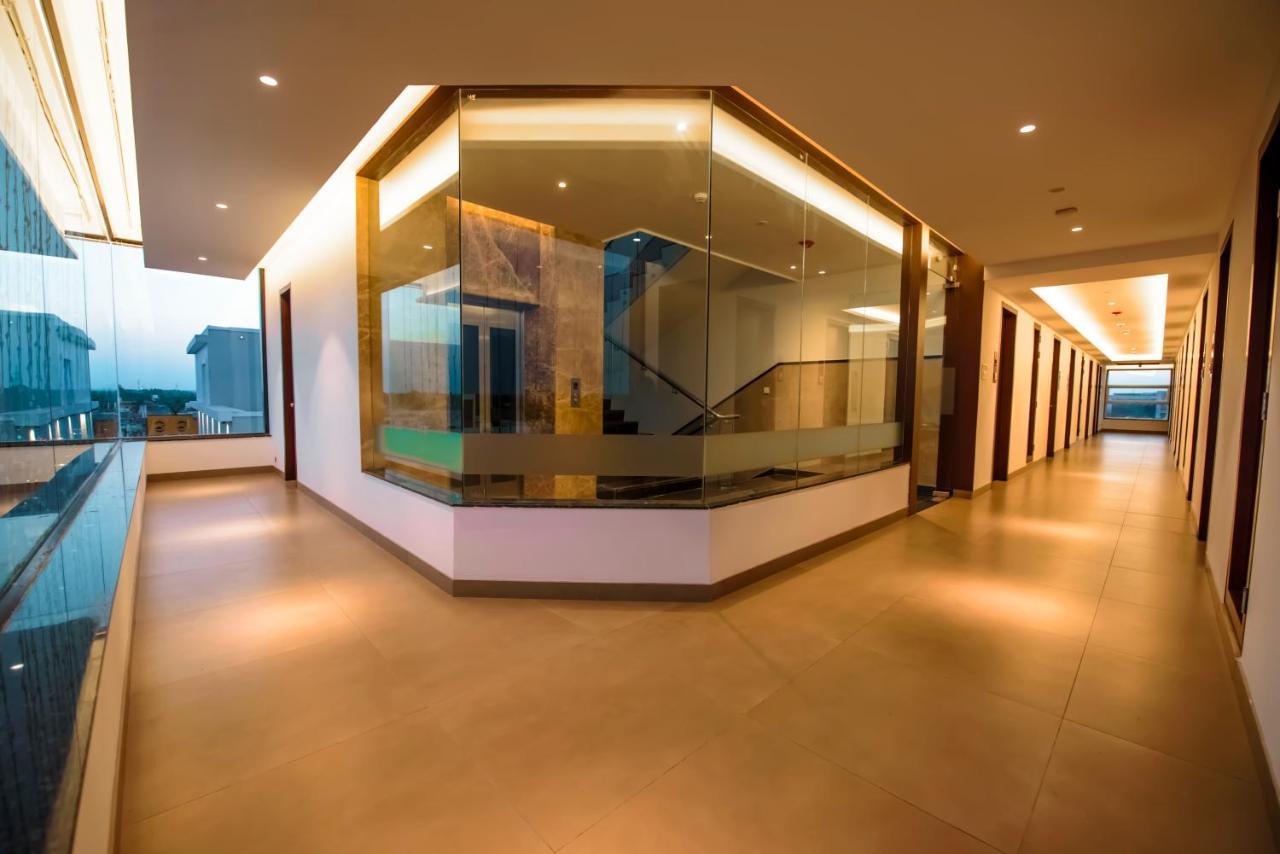 Hotel Annamalai Bahur Exterior photo